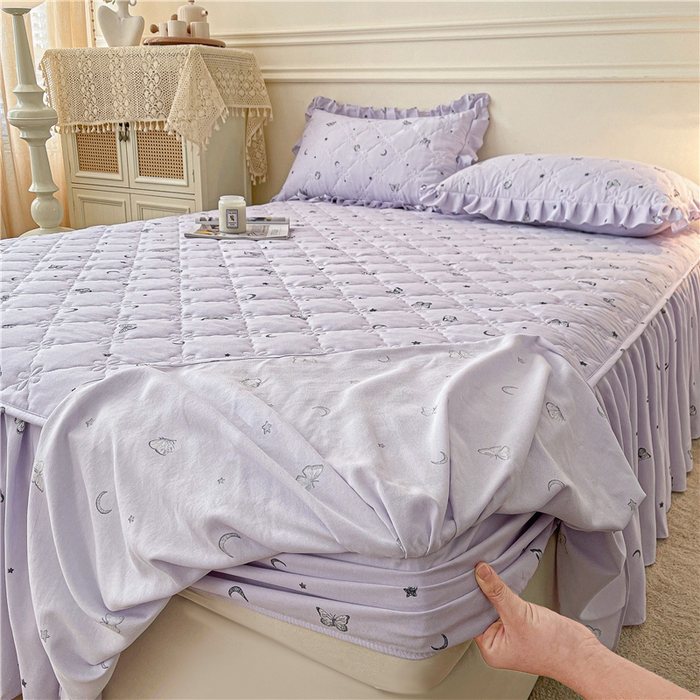 91家纺网 家纺一手货源 找家纺 十个点2025新款针织棉 夹棉床笠式床裙床头罩系列  月亮之上