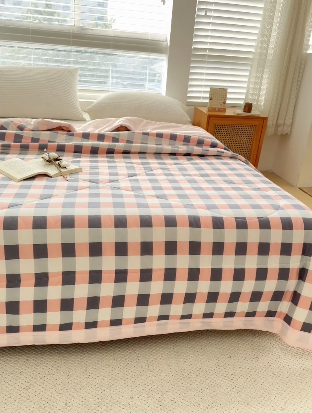 91家纺网 家纺一手货源 找家纺 首爱家纺 2025新款里外全棉夏被手包边新疆棉花夏被空调被夏凉被 优卡生活