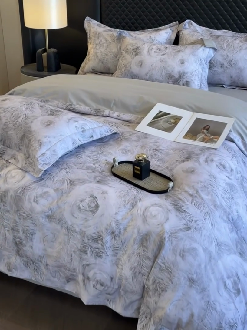 91家纺网 家纺一手货源 找家纺 新方向2025新款全棉长绒棉数码印花四件套-秘密花园 秘密花园-爵士灰