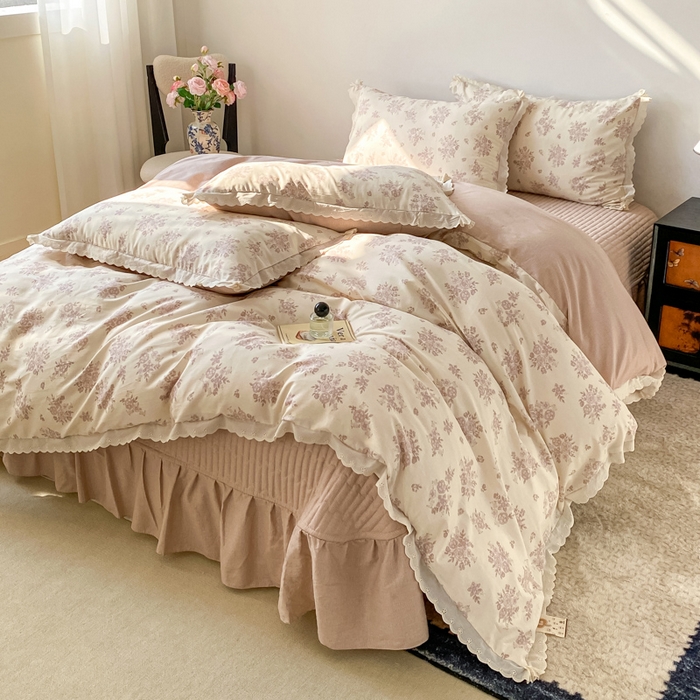 91家纺网 家纺一手货源 找家纺 梦可莱家居 2025新款全棉韩版蕾丝边床盖四件套 彩绘