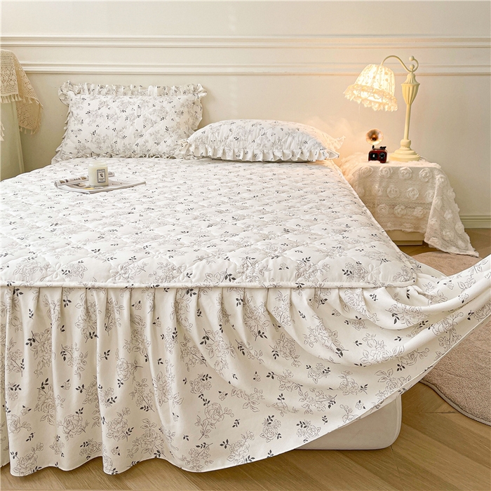 91家纺网 家纺一手货源 找家纺 十个点2025新款针织棉 夹棉床笠式床裙床头罩系列  茶言观色