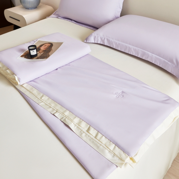 91家纺网 家纺一手货源 找家纺 天瑜家纺 2025新款纯色天丝夏被 烟灰紫+米黄