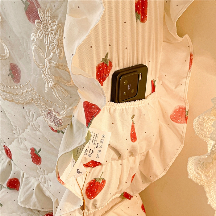 91家纺网 家纺一手货源 找家纺 十个点2025新款亲肤夹棉床头罩 真爱草莓