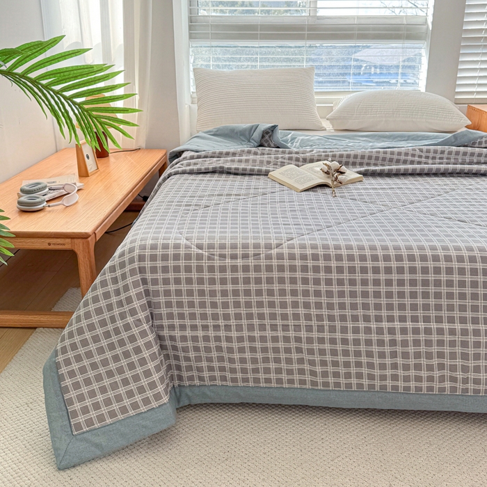 91家纺网 家纺一手货源 找家纺 首爱家纺 2025新款里外全棉夏被手包边新疆棉花夏被空调被夏凉被 灰中格