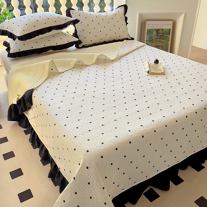 91家纺网 家纺一手货源 找家纺 美梦家纺 2025新款A类全棉13372花边床盖四件套-黑边 波点