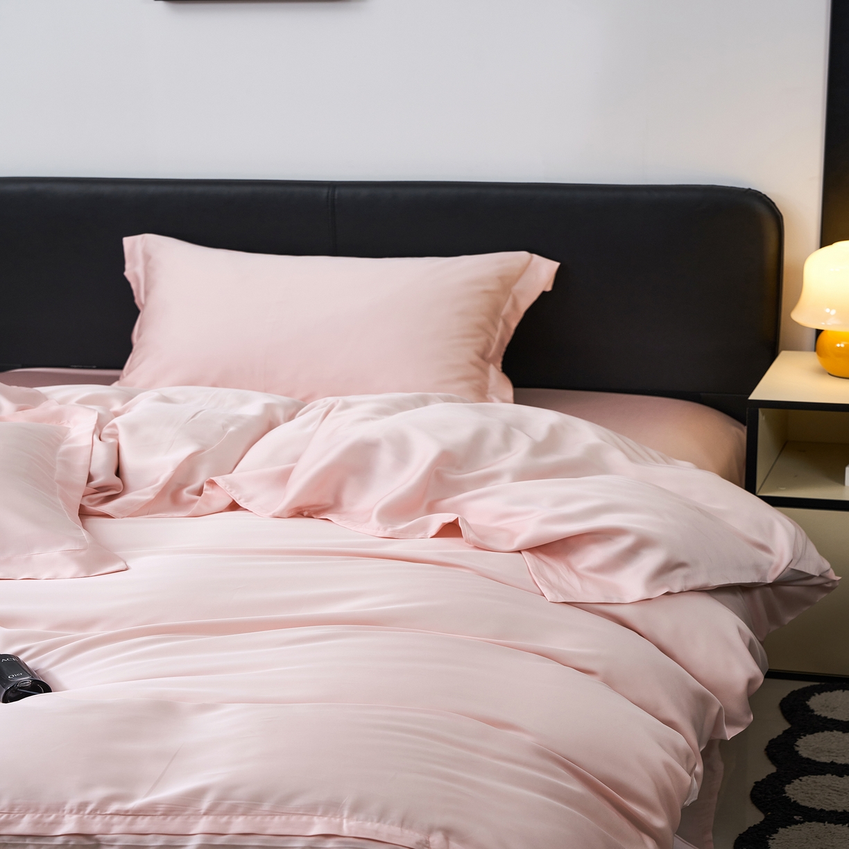 91家纺网 家纺一手货源 找家纺 顾家家居 2025新款纯色兰精天丝四件套 冰粉色