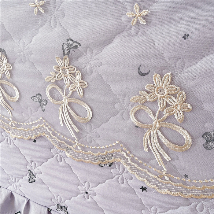 91家纺网 家纺一手货源 找家纺 十个点2025新款亲肤夹棉床头罩 月亮之上