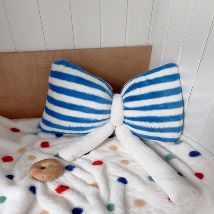 桔子家纺 2025新款蝴蝶结抱枕 蓝条纹蝴蝶结