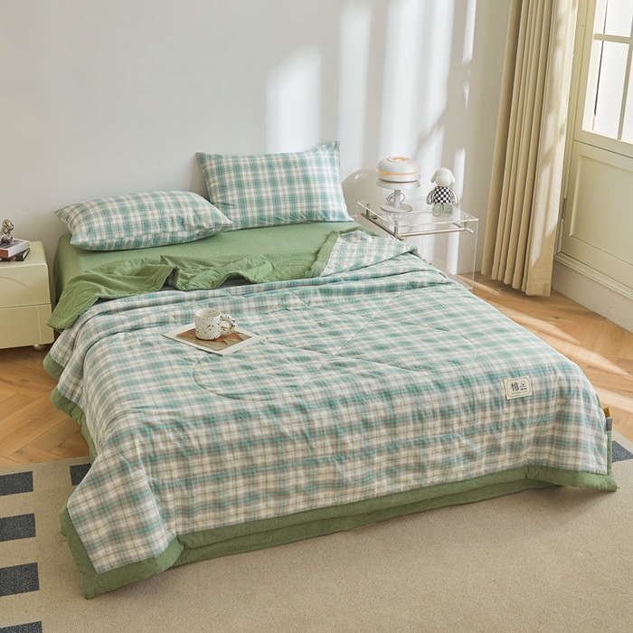 91家纺网 家纺一手货源 找家纺 爱屋及屋  2025新款无印风被子被芯夏凉被空调被 莱茵绿
