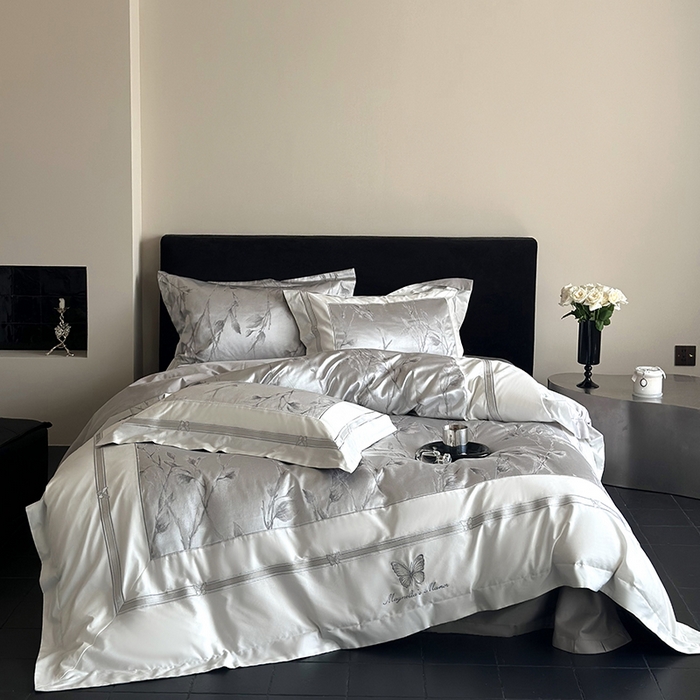 91家纺网 家纺一手货源 找家纺 鹿班家居 2025春夏款高精密锦缎色织大提花长绒棉四件套【标准会员-20元】 醉清风-灰色