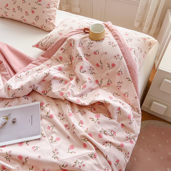 91家纺网 家纺一手货源 找家纺 尊妙被业 2025新款里外全棉印花棉花被纯棉夏被夏凉被全棉棉花夏凉被春意悠悠-粉