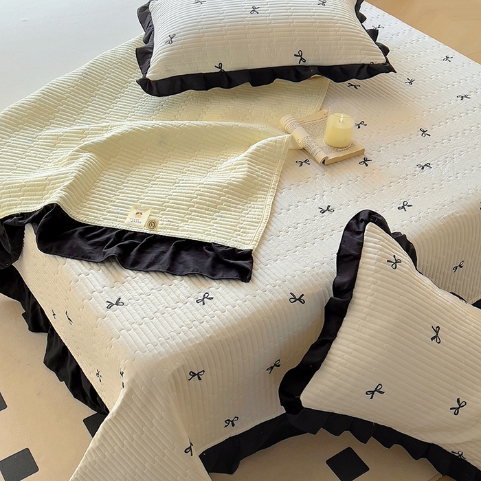 91家纺网 家纺一手货源 找家纺 美梦家纺 2025新款A类全棉13372花边床盖四件套-黑边 蝴蝶结