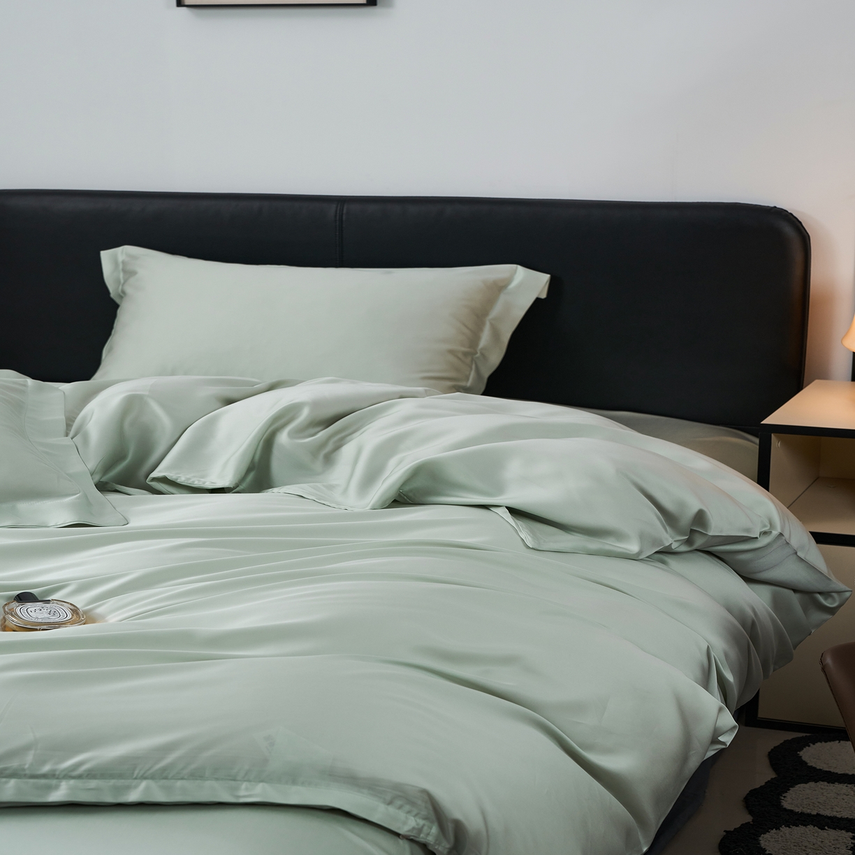 91家纺网 家纺一手货源 找家纺 顾家家居 2025新款纯色兰精天丝四件套 春日绿