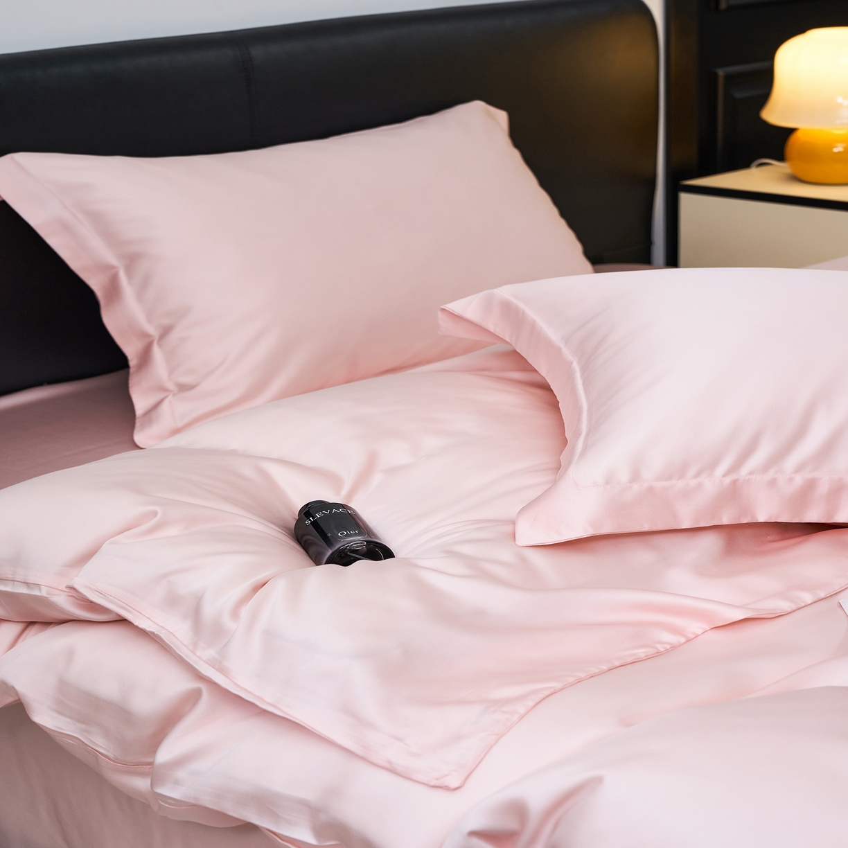 91家纺网 家纺一手货源 找家纺 顾家家居 2025新款纯色兰精天丝四件套 冰粉色