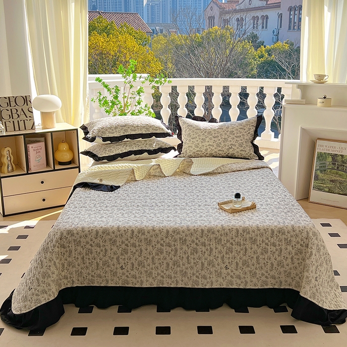 91家纺网 家纺一手货源 找家纺 美梦家纺 2025新款A类全棉13372花边床盖四件套-黑边 蝶恋花