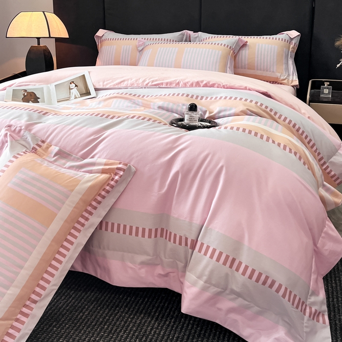 91家纺网 家纺一手货源 找家纺 新方向 2025新款全棉长绒棉数码印花四件套-布拉格之恋 布拉格之恋-桃粉