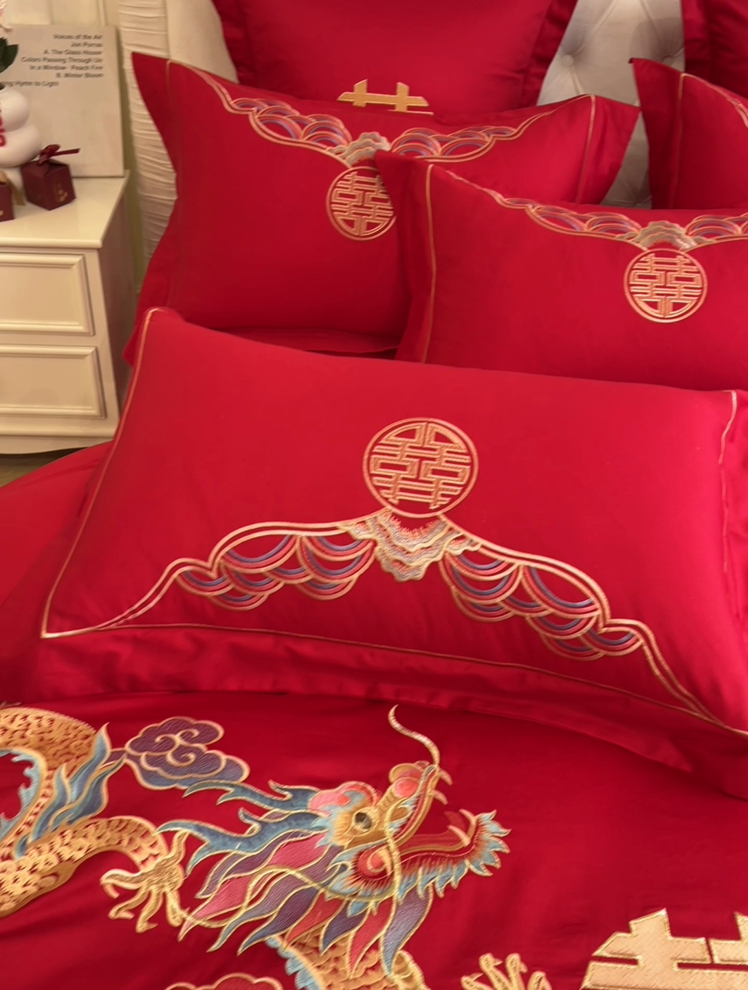 91家纺网 家纺一手货源 找家纺 欧乐蒂 2025新款亲肤棉刺绣婚庆四件套 龙凤祥瑞