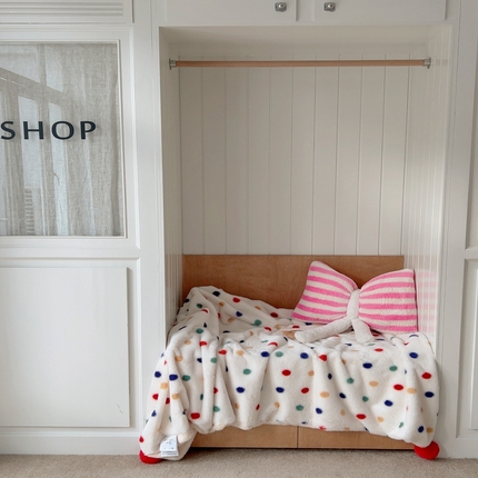 桔子家纺 2025新款蝴蝶结抱枕 粉条纹蝴蝶结