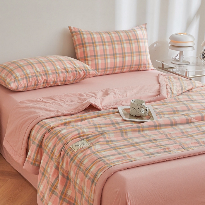 91家纺网 家纺一手货源 找家纺 爱屋及屋  2025新款无印风被子被芯夏凉被空调被 简析粉