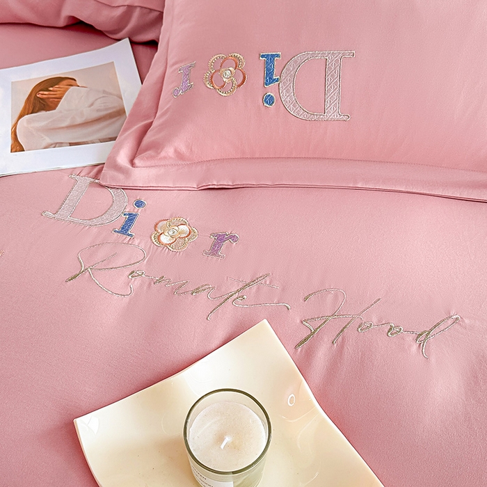 91家纺网 家纺一手货源 找家纺 大麦乐田2025新款蒂素平纹磨毛刺绣四件套 蒂素-豆沙粉