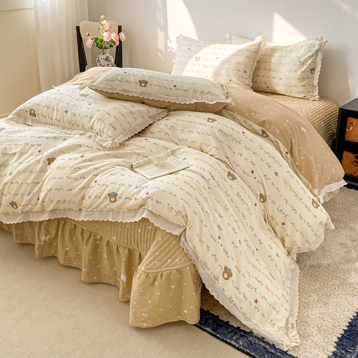 91家纺网 家纺一手货源 找家纺 梦可莱家居 2025新款全棉韩版蕾丝边床盖四件套 音乐熊