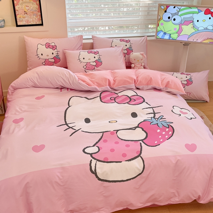 91家纺网 家纺一手货源 找家纺 金爱家 2025新款纯棉数码印花大阪三丽鸥四件套 D草莓kt粉