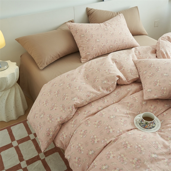 91家纺网 家纺一手货源 找家纺 趣色家纺 2025新款A类全棉双层纱印花四件套 清秋粉