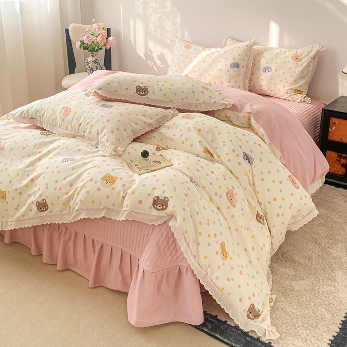 91家纺网 家纺一手货源 找家纺 梦可莱家居 2025新款全棉韩版蕾丝边床盖四件套 胖胖熊