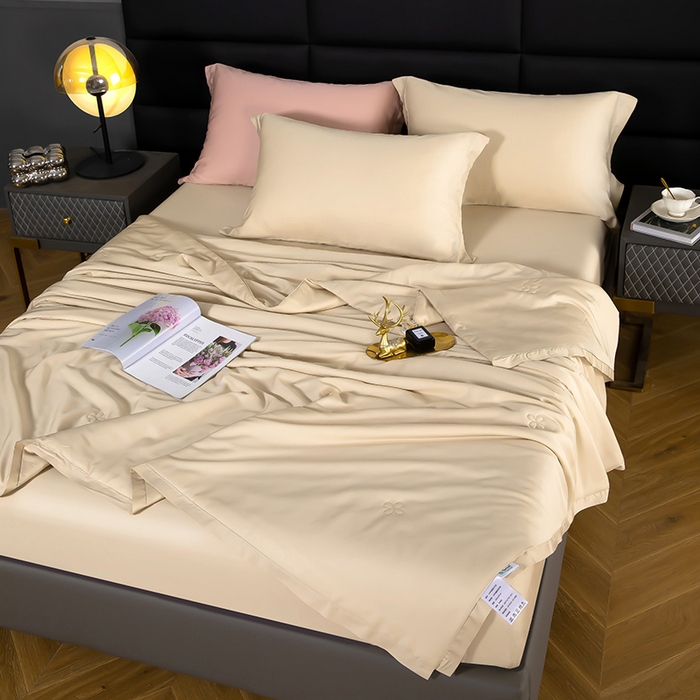 91家纺网 家纺一手货源 找家纺 天瑜家纺 2025新款纯色天丝夏被 纯香槟