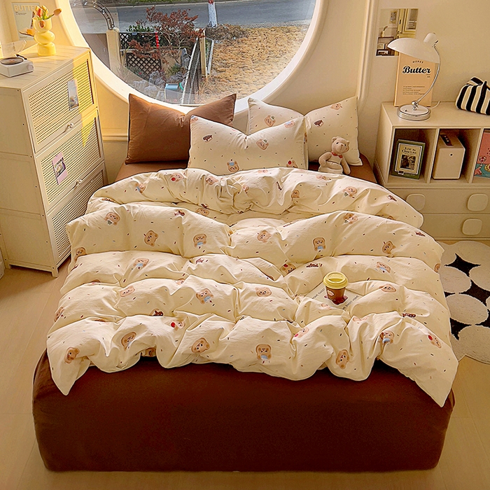 91家纺网 家纺一手货源 找家纺 2025耀达新款舒适水洗棉印花四件套 曲奇小熊-印花