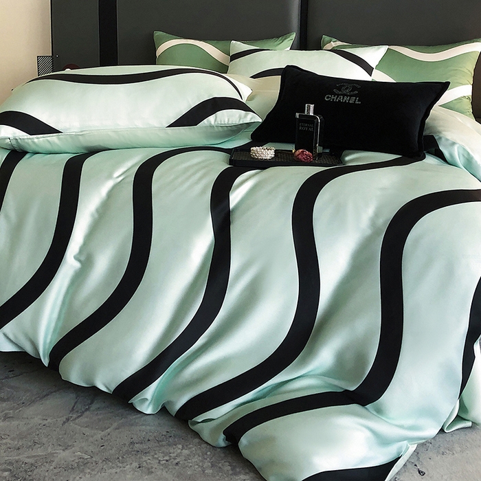 91家纺网 家纺一手货源 找家纺 立奥被业 2025年新款100%兰精天丝四件套天丝数码印花四件套 条纹蓝