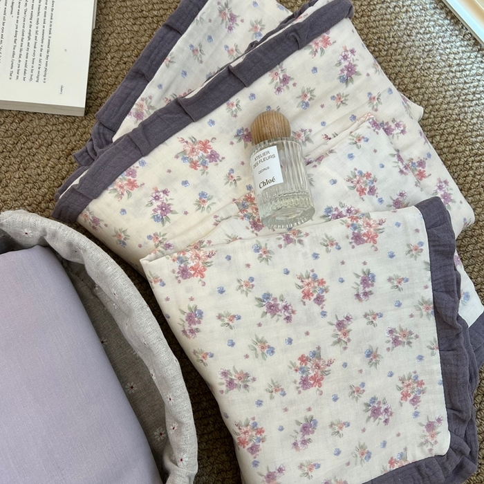 91家纺网 家纺一手货源 找家纺 荣轩 2024新款全棉印花双层纱四件套 皱皱纱花边款 一枝花芽