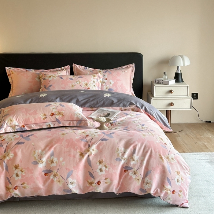 91家纺网 家纺一手货源 找家纺 格里芬家纺 2025新款全棉四件套13376纯棉印花四件套 杏绘-粉