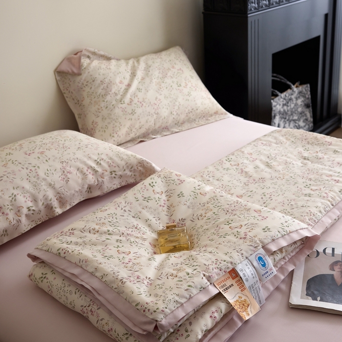 91家纺网 家纺一手货源 找家纺 黛舒家居 2025新款天丝印花夏被四件套 吟禾暮