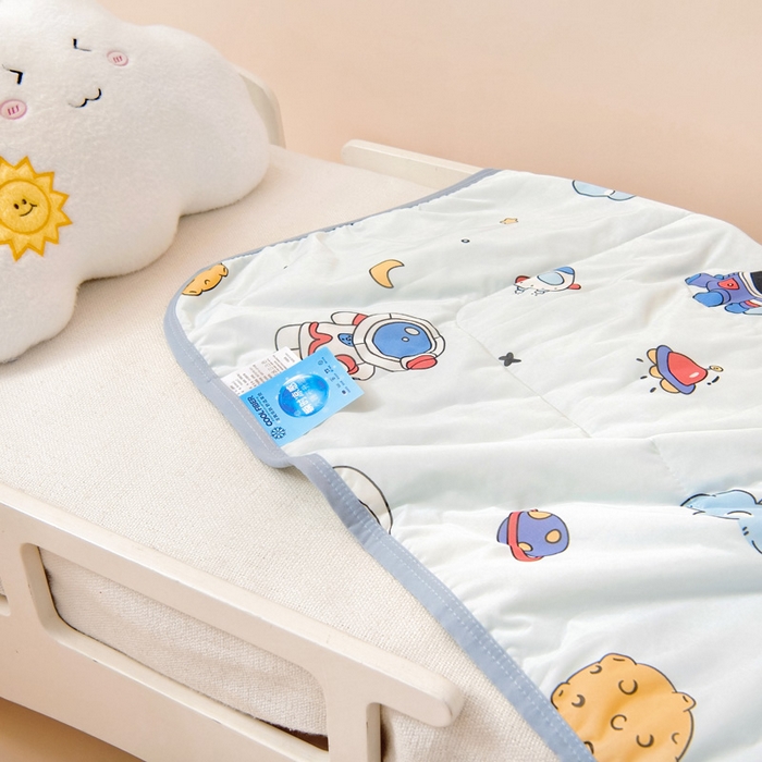 91家纺网 家纺一手货源 找家纺 鱼宝 2025新款凉感丝夏被 开心宇航员