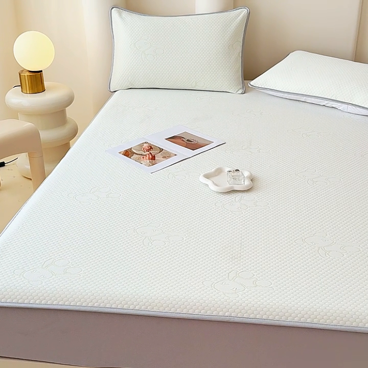 91家纺网 家纺一手货源 找家纺 小萌虎 2025新款冰豆豆凉席 凉席款 果绿