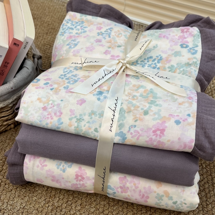 91家纺网 家纺一手货源 找家纺 荣轩 2024新款全棉印花双层纱四件套 皱皱纱花边款 羽落兰鸢