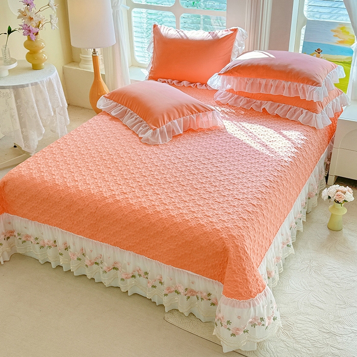 91家纺网 家纺一手货源 找家纺 大麦家纺 2025新款亲肤花边款床盖四件套  甜心小姐-落日橘