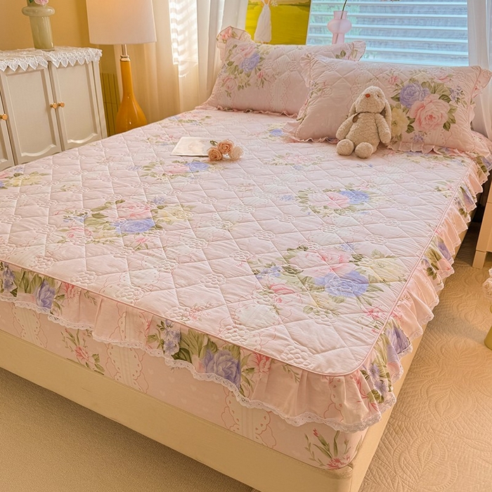 91家纺网 家纺一手货源 找家纺 美达家纺 2025新款全棉印花夹棉床笠 绮梦花源