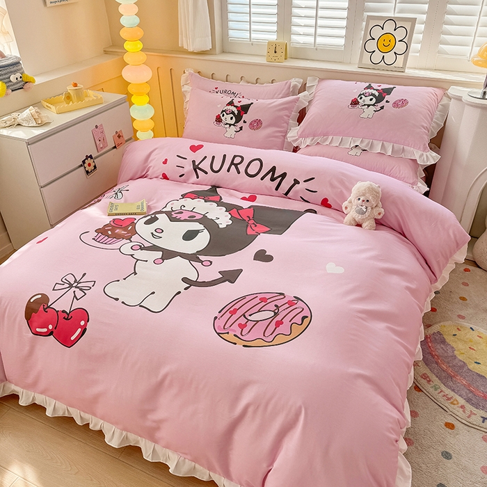 91家纺网 家纺一手货源 找家纺 玉元坊 2025新款三丽鸥系列数码印花纯棉全棉床裙三件套四件套-花边款 花边款-美味库洛米