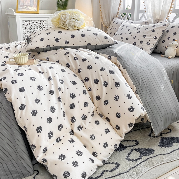 91家纺网 家纺一手货源 找家纺 帅露家纺 2025开春新品全棉喷气13070小清新印花纯棉全棉四件套 黑白恋曲