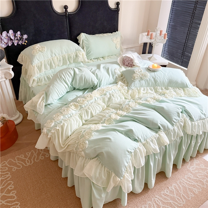 91家纺网 家纺一手货源 找家纺 富盛家纺 2025新款水洗亲肤棉盘花刺绣床裙款四件套公主风四件套甜蜜蜜系列 甜蜜蜜-绿