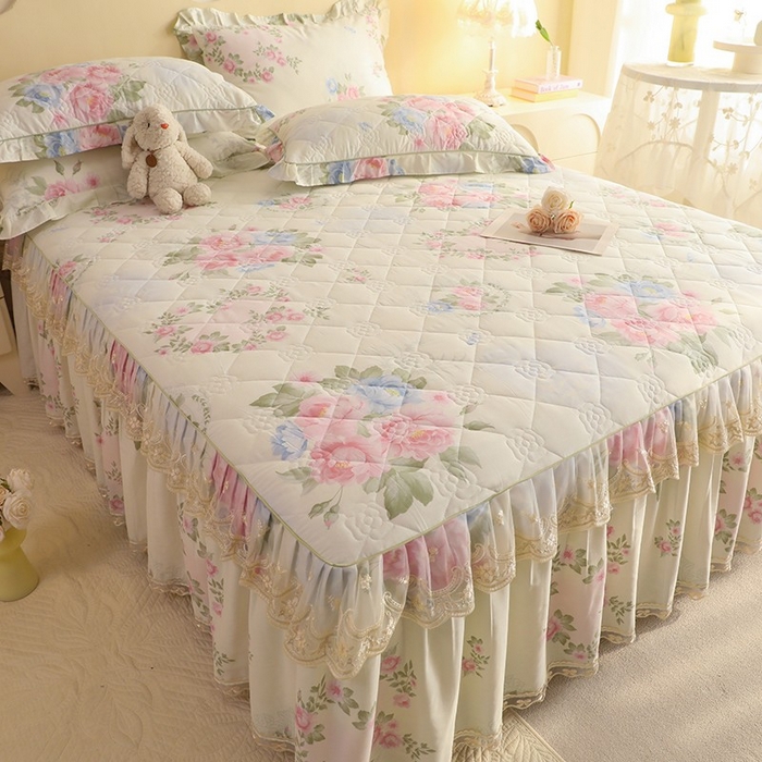 91家纺网 家纺一手货源 找家纺 美达家纺 2025新款全棉印花夹棉床裙 法尔曼玫瑰