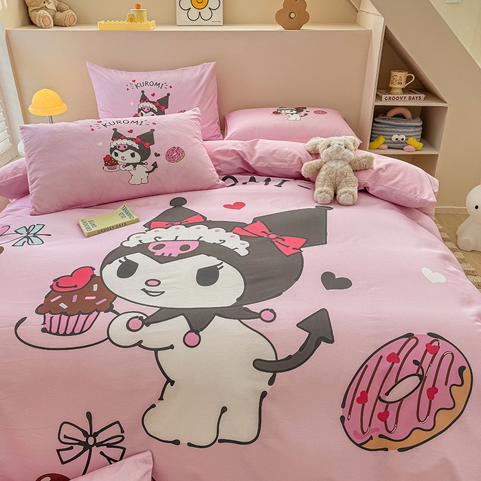 91家纺网 家纺一手货源 找家纺 2025新款三丽鸥系列数码印花纯棉全棉床裙三件套四件套-简约款 简约基础款-美味库洛米