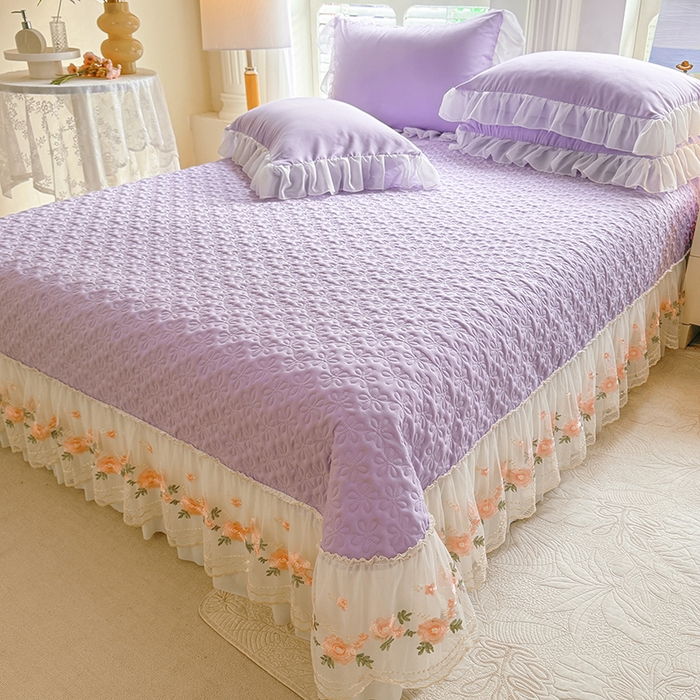 91家纺网 家纺一手货源 找家纺 大麦家纺 2025新款亲肤花边款床盖四件套  甜心小姐-香芋紫