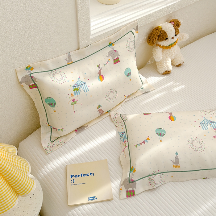 91家纺网 家纺一手货源 找家纺 良佐生活 2025新款50支天丝印花枕套 开心马戏团