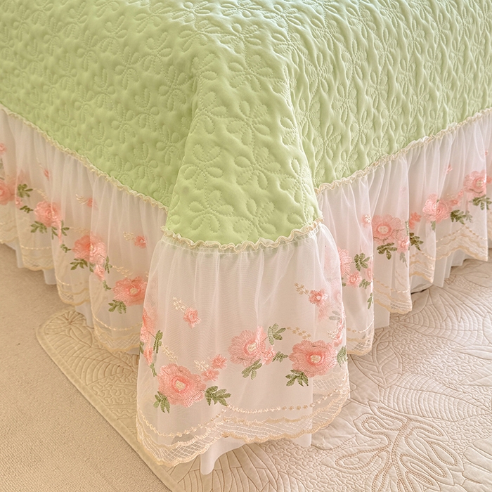 91家纺网 家纺一手货源 找家纺 大麦家纺 2025新款亲肤花边款床盖四件套  甜心小姐-青提绿