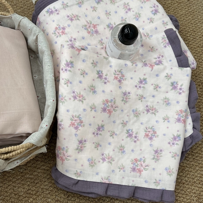 91家纺网 家纺一手货源 找家纺 荣轩 2024新款全棉印花双层纱四件套 皱皱纱花边款 一枝花芽-粉