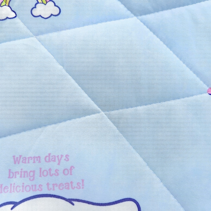 91家纺网 家纺一手货源 找家纺 鱼宝 2025新款三丽鸥凉感丝夏被 彩虹玉桂狗