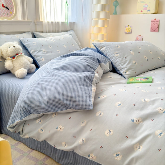 91家纺网 家纺一手货源 找家纺 清雅福 2025全棉13372小清新四件套和单被套早春系列第二批--单枕套 小狗宝莉·蓝